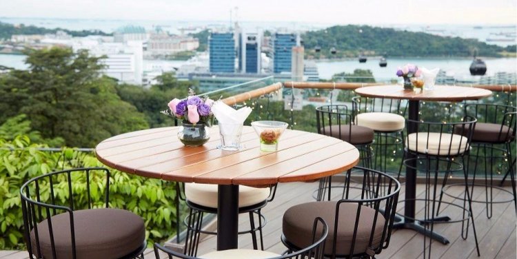 Dusk Restaurant & Bar