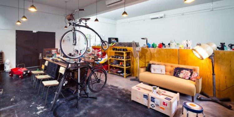 The Damn Good Shop, Singapore