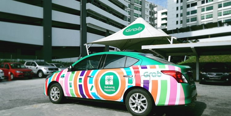 Grab Delivering Happiness