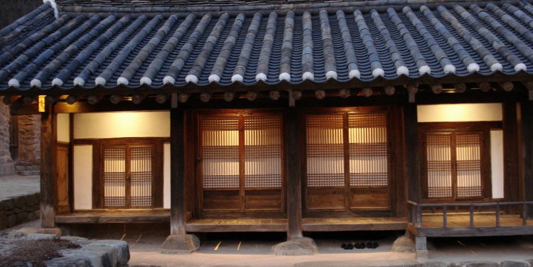 Hanok house in Korea (credit: Timothy Brown)