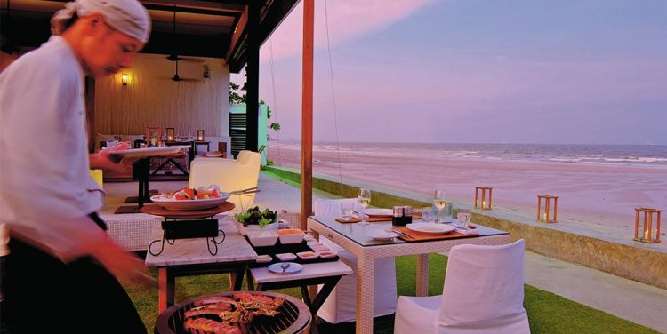 Oceanside Beach Club & Restaurant