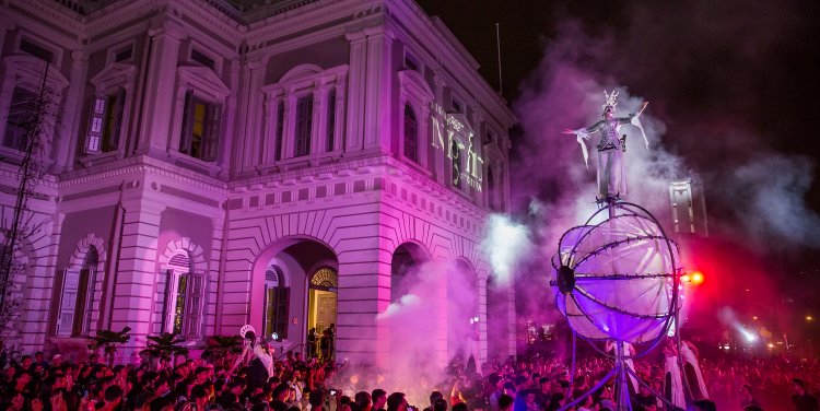 Invasion by Close-Act. Photo credit: Singapore Night Festival 2016