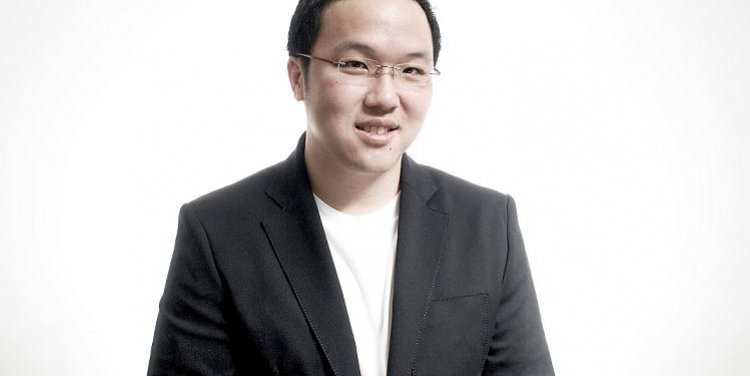 Jeffrey Yuwono, The Ching Chong Group