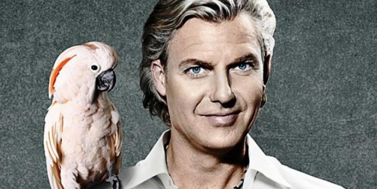 Illusionist Joe Labero