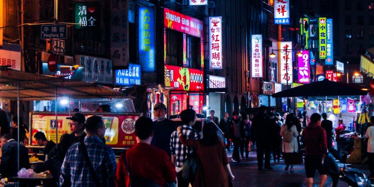 Ningxia Night Market, Taiwan by @keithlwm on Unsplash