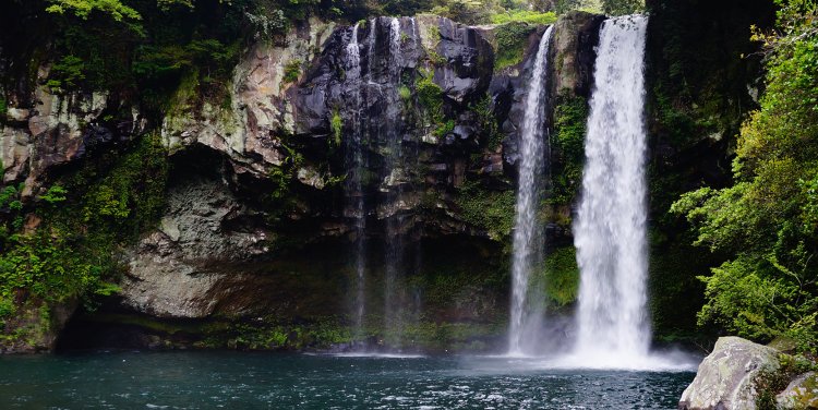 Jeju Island Attractions: Cheonjeyon Waterfall