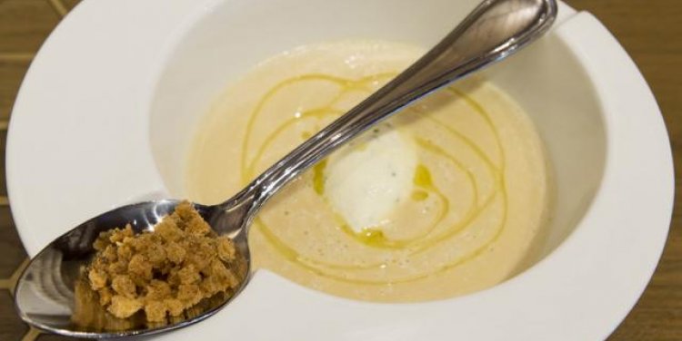 Cévennes onion soup; credit Brett Boardmann