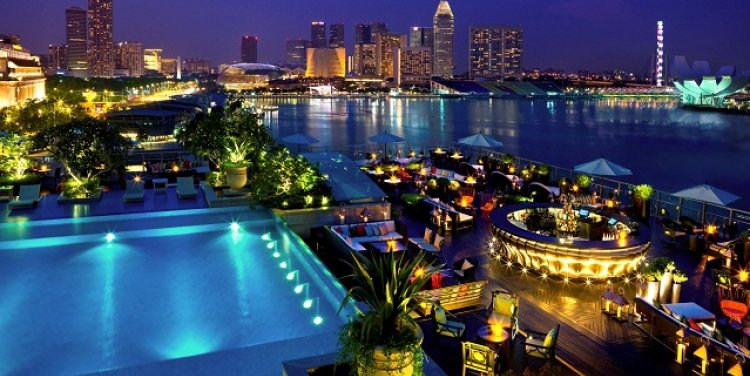 The Fullerton Bay Hotel, Bubbles & Heels Ladies Night