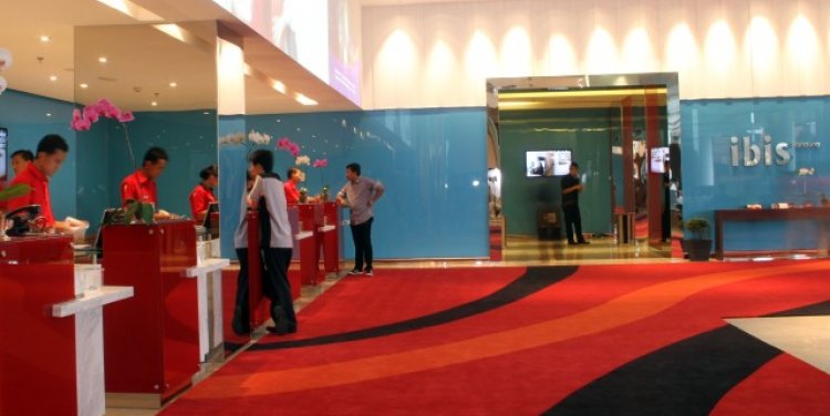 ibis Bandung Trans Studio Lobby; credit: www.hotel-tour-travel.info