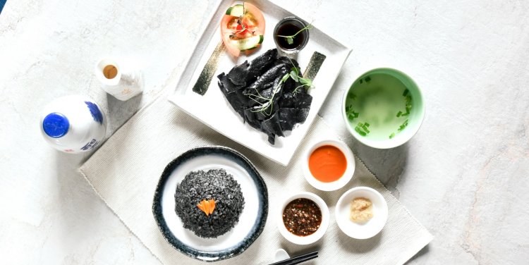 Hainanese Black Chicken Rice at Mimi