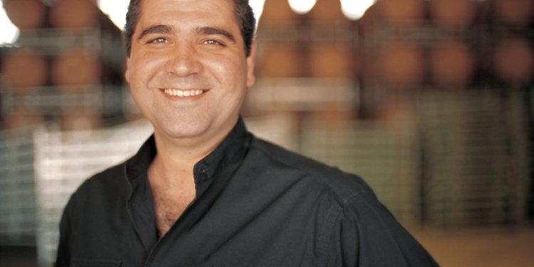 Nederburg winemaster Razvan Macici 