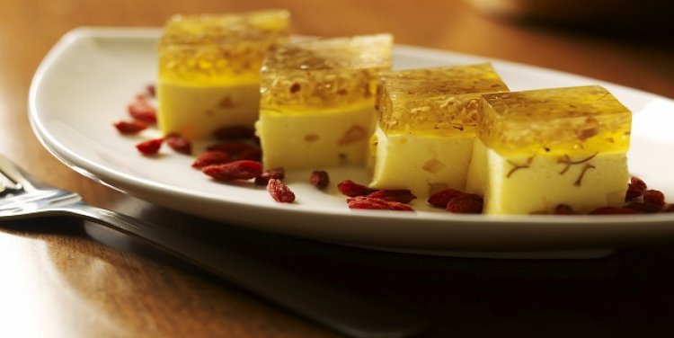 Osmanthus cake at Wah Lok Cantonese Restaurant, Singapore