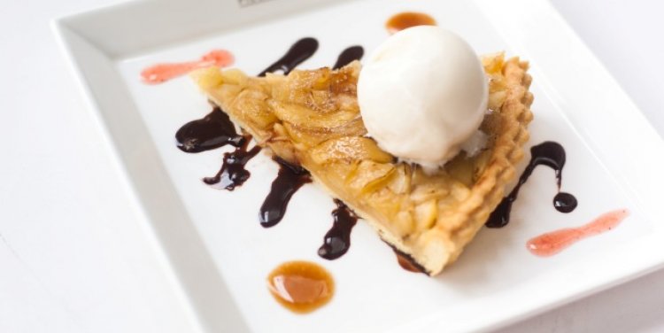 Open face apple pie from Pies & Coffee