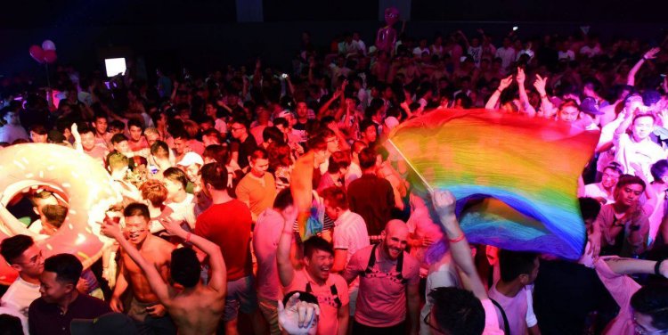 Pink Ball 2017 by Hyper x Play. Photo credit: Hypertainment's Facebook page