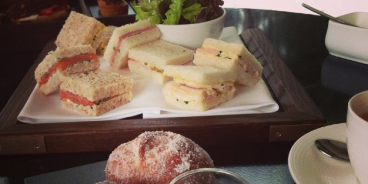 Afternoon tea at Pollen