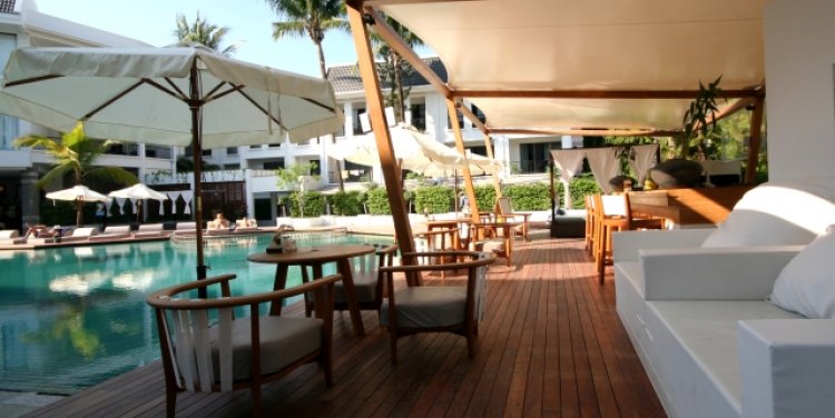 Pool bar at Sawaddi Patong Resort