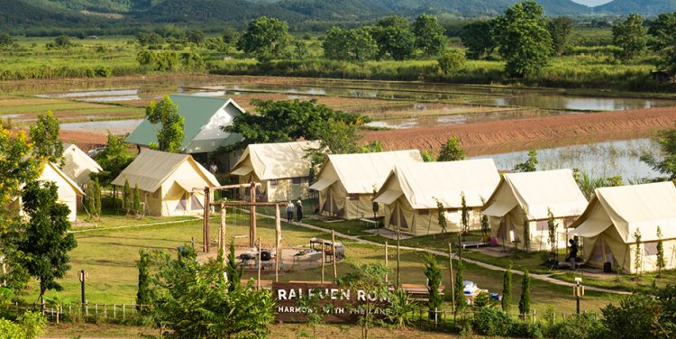 Rai Ruen Rom Farm