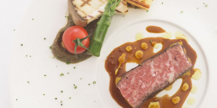 Restaurant Ember - 60-hours slow-cooked Angus beef