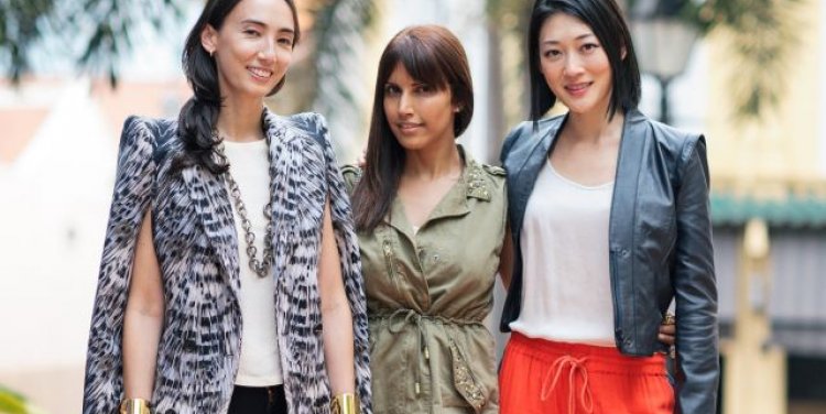 Sarah Tan (far right); Robe Raiders, Singapore