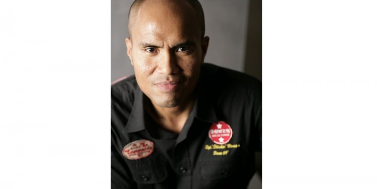 Sanif Olek, Director, Sayang Disarang