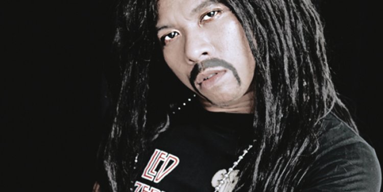 SONTO AL LOYO: THE ELEGY OF A MAN AND HIS WEAPON OF CHOICE. 