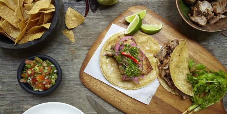 Carnitas taco at Senor Taco, Singapore