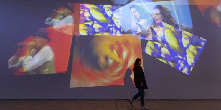 Nam June Paik, Sistine Chapel, 1993/2021 (installation view, Nam June Paik, SFMOMA, 2021); courtesy the Estate of Nam June Paik; © Estate of Nam June Paik; photo: Andria Lo