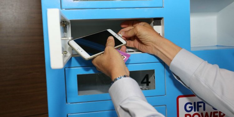 Singapore Power mobile device charging stations