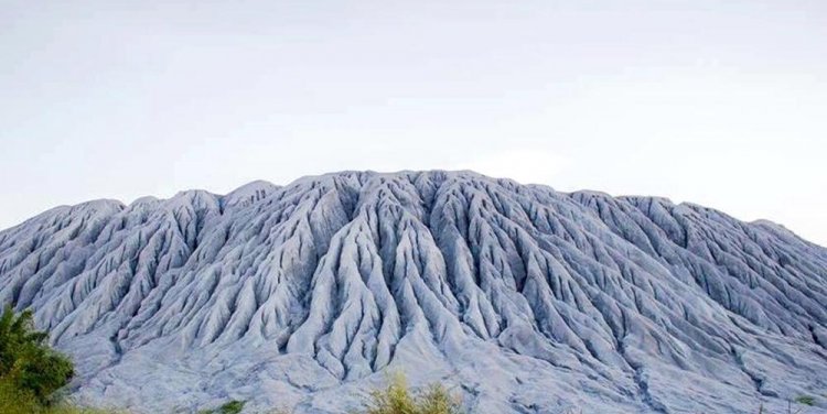 Snow Rocks. Credit: Nuttakit Kotcha