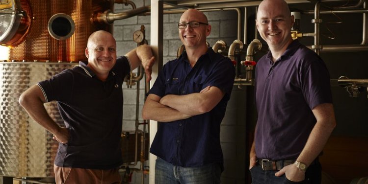 Cameron Mackenzie, middle