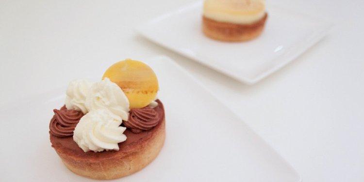 Banana chocolate silk tart at Tart Blanc, Singapore