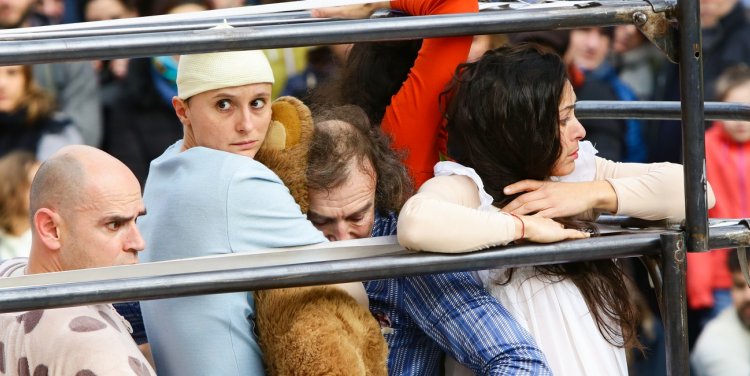 Une Petite Nuit Au Lit