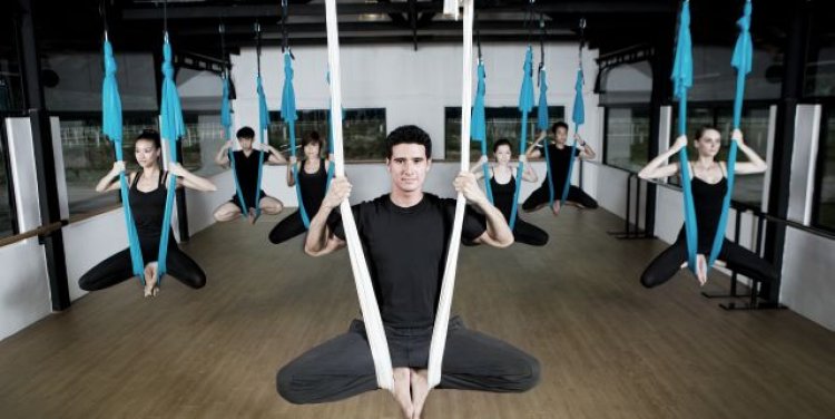 Upside Motion, Singapore