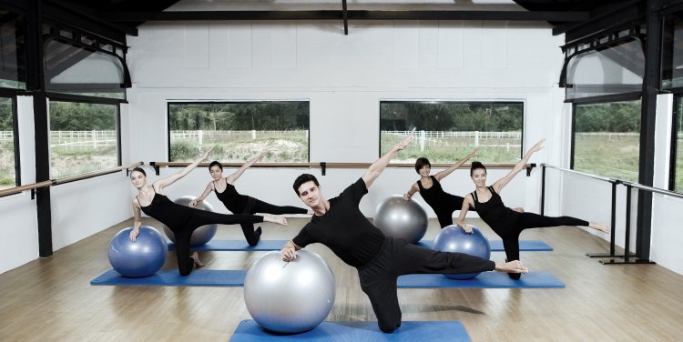 Upside Motion, Singapore