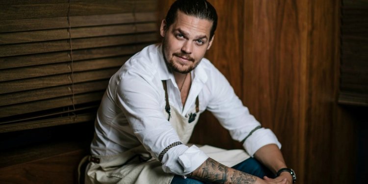 Zdenek Kastanek, 28 HongKong Street