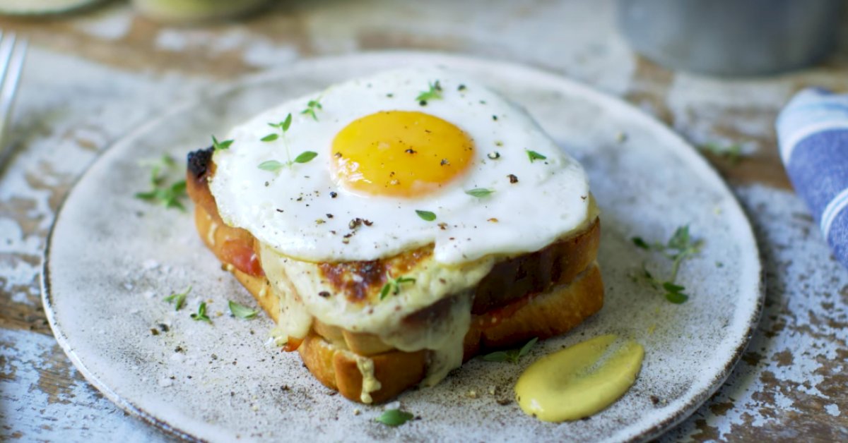 Take your breakfast game up a notch with these simple yet luxurious ...