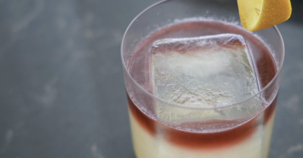 WATCH Create your very own New York Sour with this easy 5ingredient recipe SG Magazine Online