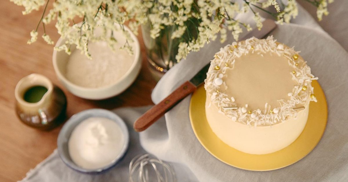 The best cake delivery services in Singapore for a stayhome