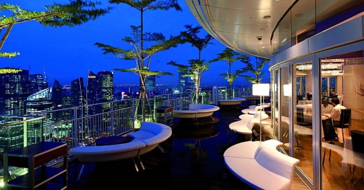 restaurants near singapore yacht club