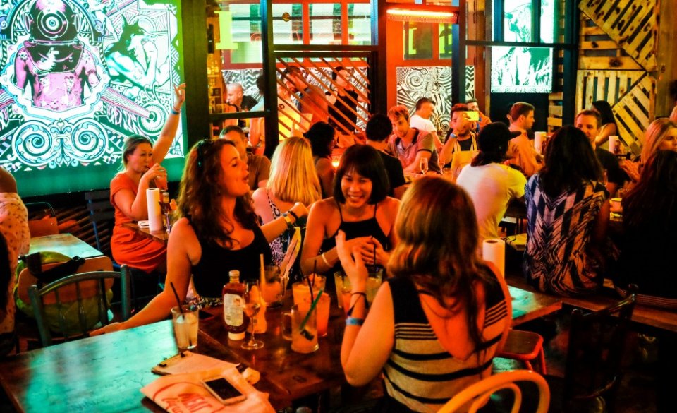 , 5 alternative ways to dine out in Singapore