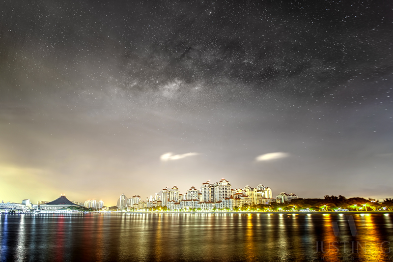 , These amazing views of the Singapore night sky will blow you away