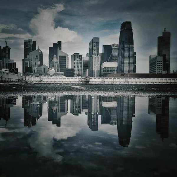 , Check out these amazing mirrored photos of Singapore during the rains
