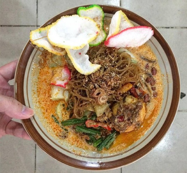 , Batam’s back alley street food stalls are what you’re missing out on