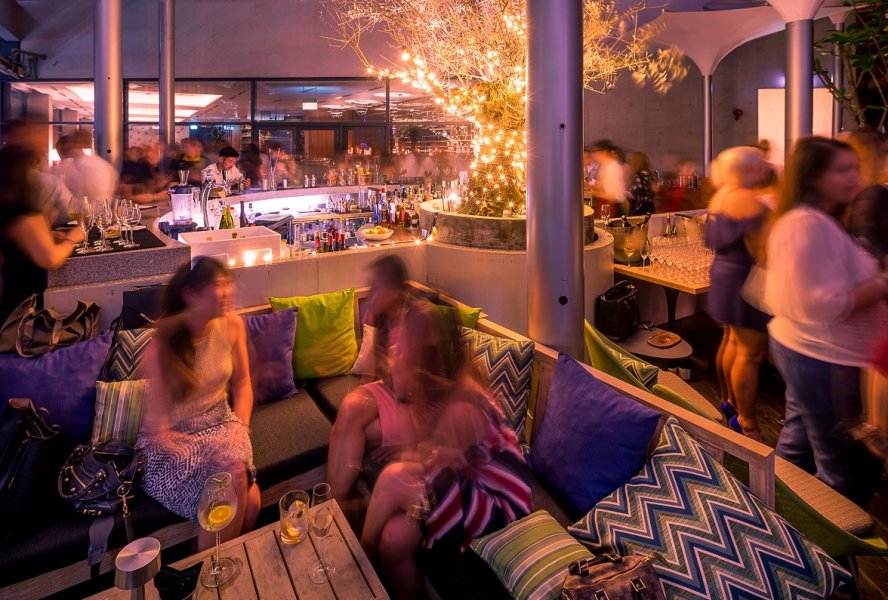 Artemis Sky Bar - rooftop bars with gin cocktails