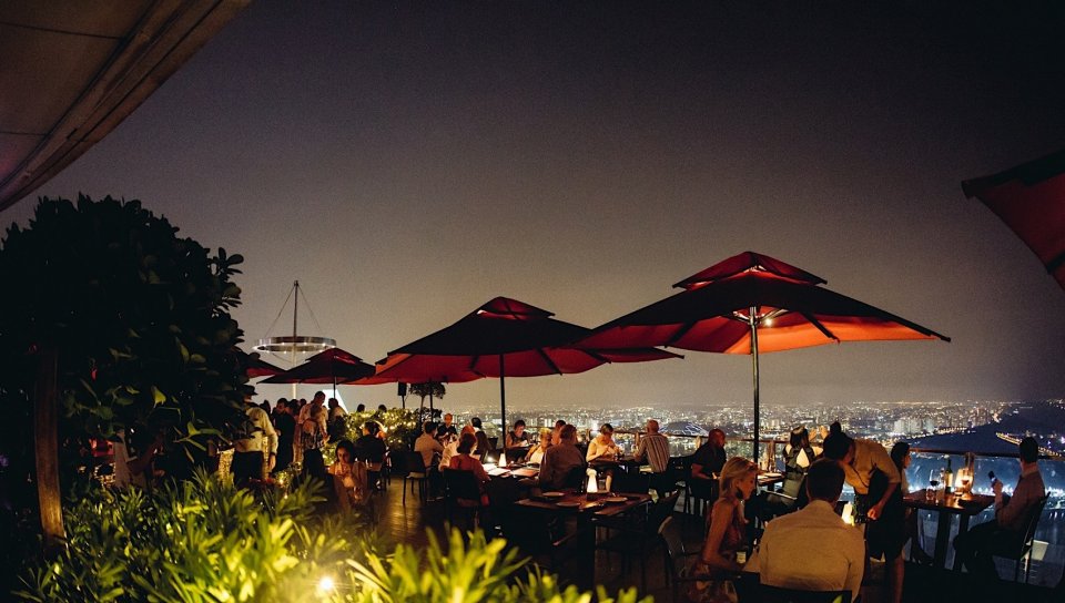 CÉ LA VI Sky Bar & Club Lounge - rooftop lounge and bar