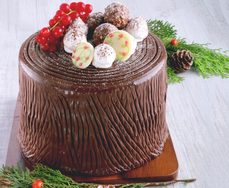, Sinfully-good chocolate Yule logs to get this Christmas