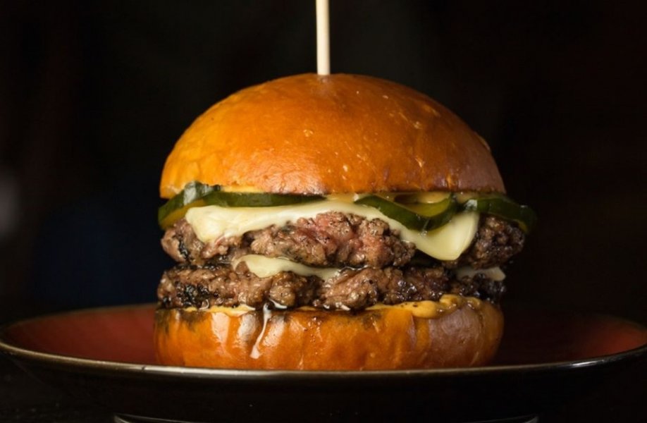 meatsmith - beef burger, classic cheeseburger