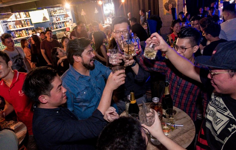 , The best dive bars in Singapore for a crazy good time