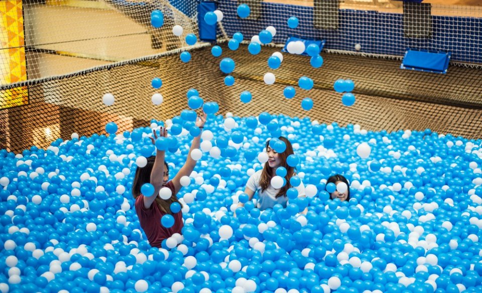 , Here’s how to best enjoy the world’s first indoor suspended net playground