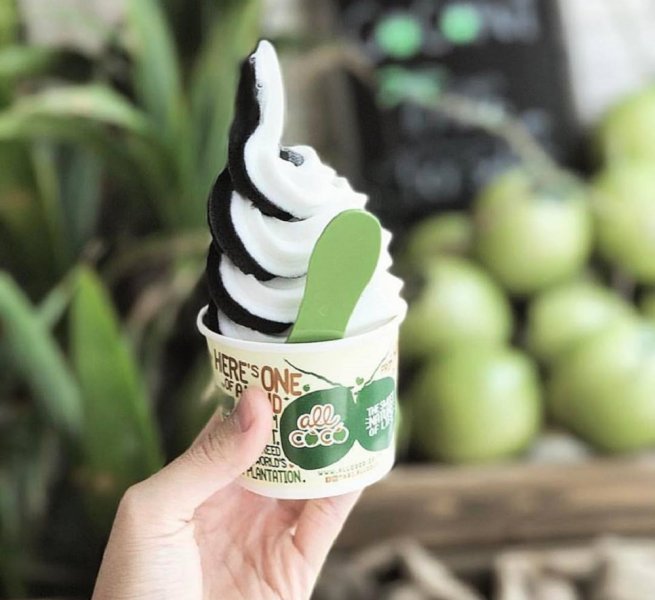 , Bangkok’s best coconut ice cream brand sneakily landed in Singapore at The Cathay
